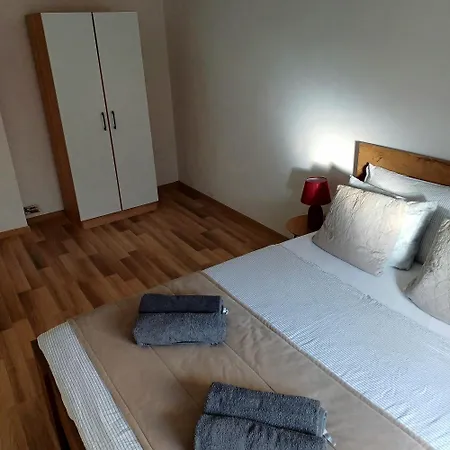 Apartament Rose 2 *
